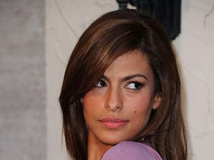 Penampilan Seksi Eva Mendes yang Dibilang Sudah Tua oleh Netizen Penampilan Seksi Eva Mendes yang Dibilang Sudah Tua oleh Netizen