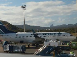 Penumpang Ngaku Kena Corona, Pesawat di Kanada Kembali ke Bandara