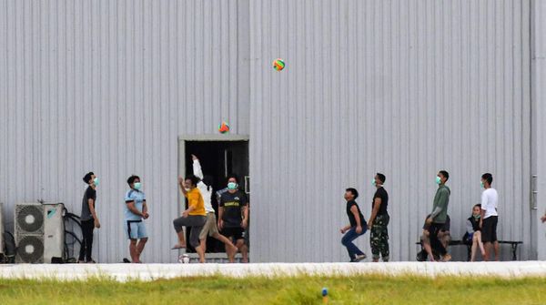 Intip Aktivitas WNI asal Wuhan di Natuna