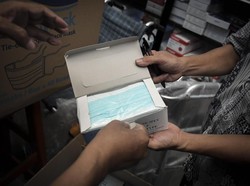 Stok Masker Medis Lokal-Impor Melimpah, Harga Masih Tinggi