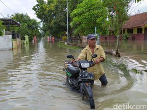 Banjir di Mojokerto Lumpuhkan Fasilitas Pendidikan dan Pemerintahan Desa