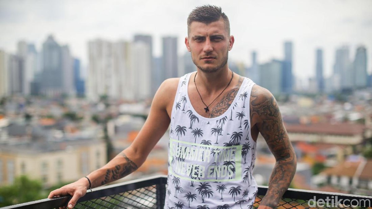 Penyerang PSS Sleman, Yevhen Bokhashvili, berbincang secara ekslusif dengan detikSport. (Foto: Grandyos Zafna/detikcom)
