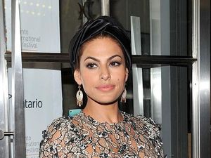 Eva Mendes Ungkap Alasan Berhenti Akting Setelah Punya Anak dari Ryan Gosling