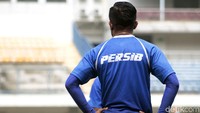 Pengumuman perekrutan Zulham dilakukan Persib via Instagram klub, @persib_official. Wilujeng Sumping @zulhamzamrun_07, begitu kata keterangan Persib