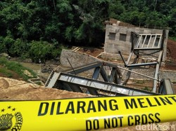 Jembatan Cibalagung Cianjur Ambruk Diduga Akibat Kesalahan Konstruksi