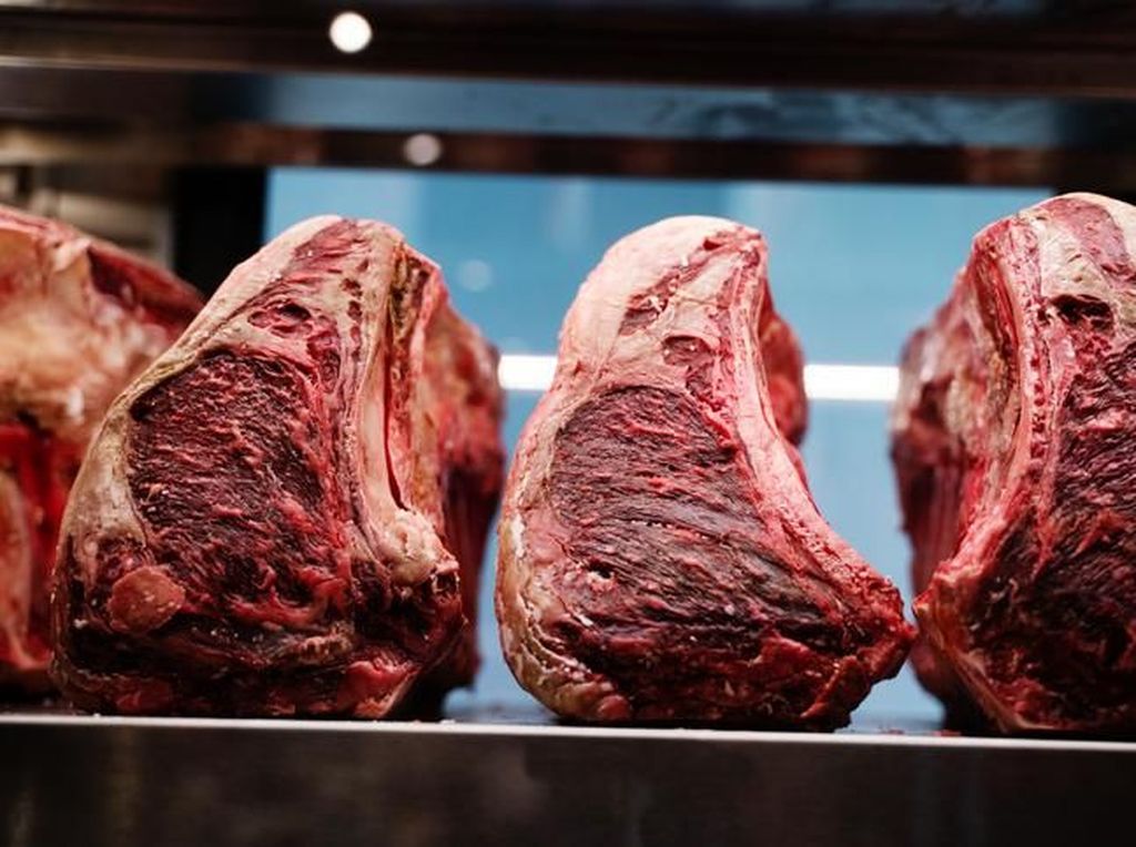 KPPU Ungkap Penjualan Daging Sapi Menurun 36% Gegara Corona KPPU Ungkap Penjualan Daging Sapi Menurun 36% Gegara Corona