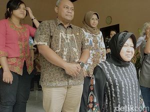 Risma Minta Warga Surabaya Maafkan Zikria Dzatil Penghinanya Risma Minta Warga Surabaya Maafkan Zikria Dzatil Penghinanya