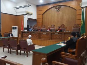 PN Jaksel Lanjutkan Kasus Sopir Taksi Online Ari Darmawan ke Pokok Perkara PN Jaksel Lanjutkan Kasus Sopir Taksi Online Ari Darmawan ke Pokok Perkara