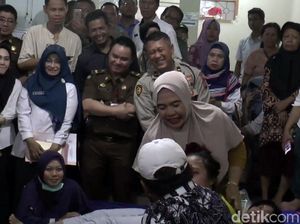 Kata Ningsih Tinampi yang Ketagihan Dikunjungi Dinkes Jatim hingga Polisi Kata Ningsih Tinampi yang Ketagihan Dikunjungi Dinkes Jatim hingga Polisi