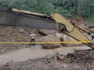 Polisi Pekalongan Bekukan Galian C Ilegal, Belasan Truk Disita