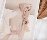 5 Model Hijab Terbaru yang Menarik Bunda Coba, Pashmina Kembali Ngetren