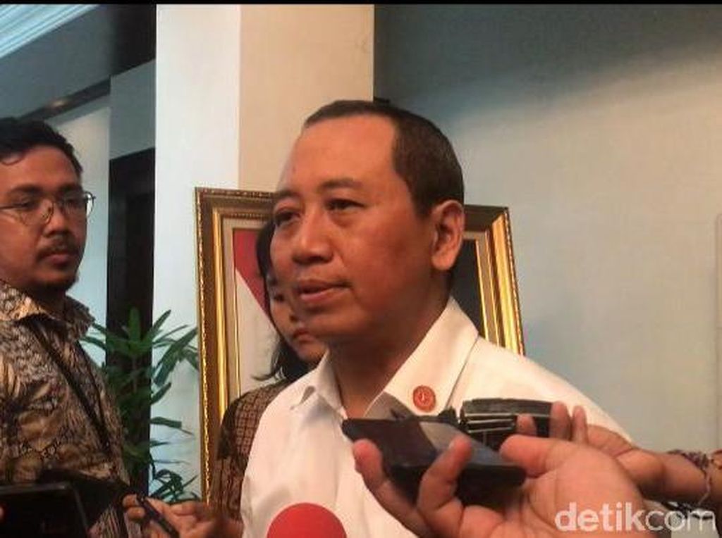 Setneg: DKI Ingin Hijaukan IRTI Monas yang Sudah Lama Jadi Lahan Parkir Setneg: DKI Ingin Hijaukan IRTI Monas yang Sudah Lama Jadi Lahan Parkir