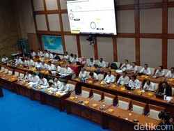 DPR Panggil Kementerian ESDM Bahas Pembangkit Listrik