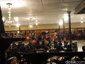 Kunjungi Keraton Yogya, Presiden Singapura Disuguhi Tarian Lawung Jajar Kunjungi Keraton Yogya, Presiden Singapura Disuguhi Tarian Lawung Jajar