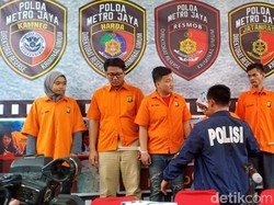 Polisi Pamerkan Wanita hingga Pria Tua Tersangka Kasus Ilham Bintang