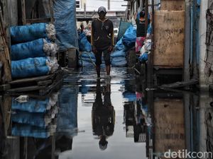 Dampak PHK yang Bayangi Buruh Generasi Sandwich Rentan Miskin