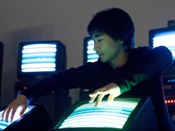 Bukan Cuma Barcode, Ei Wada Juga Bikin Musik dari TV Tabung