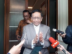Mahfud: Pencurian Ikan di Natuna oleh Kapal China Ancam Kekuatan Teritori Mahfud: Pencurian Ikan di Natuna oleh Kapal China Ancam Kekuatan Teritori