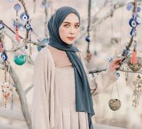 5 Model Hijab Terbaru yang Menarik Bunda Coba, Pashmina Kembali Ngetren