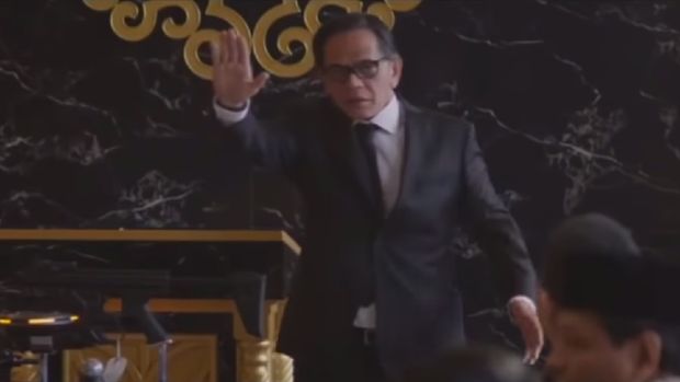 Ray Sahetapy di dalam film Captain America: Civil War