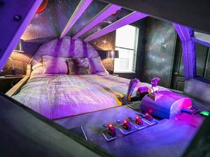 Menginap di Vila Star Wars Ini Serasa Tinggal di Luar Angkasa