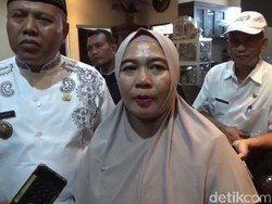 Santainya Ningsih Tinampi Saat Dikunjungi Dinkes Jatim hingga Polisi
