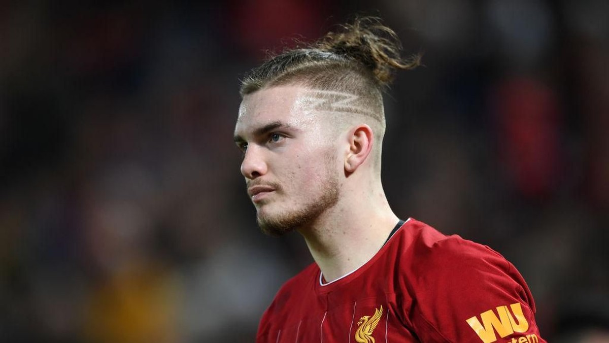 Harvey Elliott di masa mendatang berpeluang menjadi penerus dari Mohamed Salah di sektor kanan Liverpool (Foto: Gareth Copley/Getty Images)