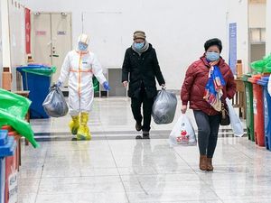 Petugas Kesehatan di China: Virus Corona Menyatukan Hati Kita