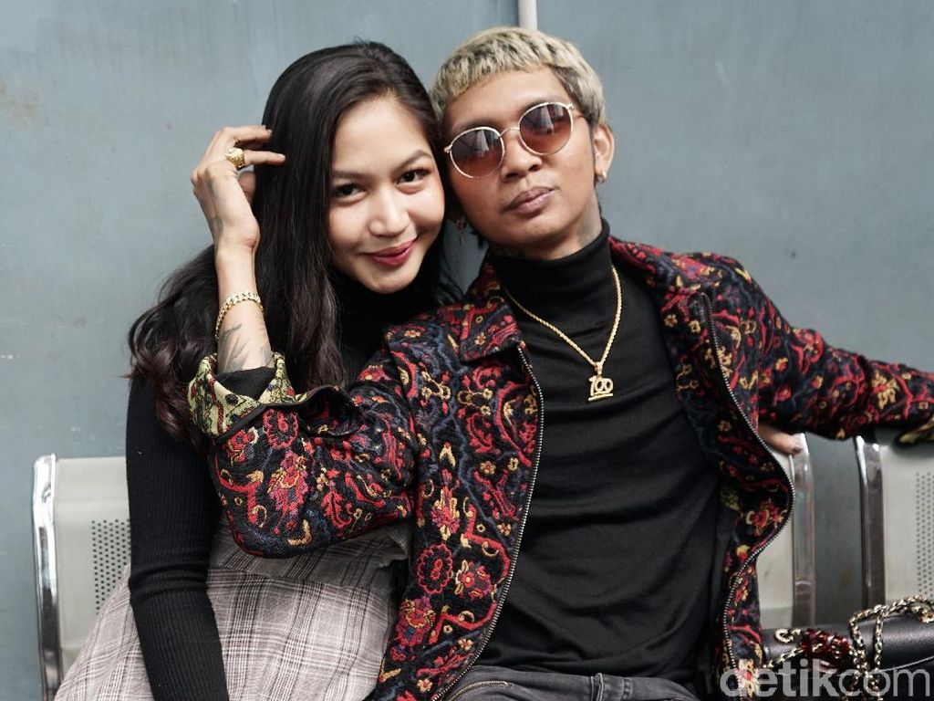Dicibir Netizen, Young Lex: Hidup Lebih Bahagia di Dunia Nyata Dicibir Netizen, Young Lex: Hidup Lebih Bahagia di Dunia Nyata