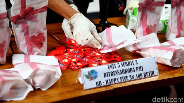 38.400 Happy Five Edisi Valentine Diamankan Polisi
