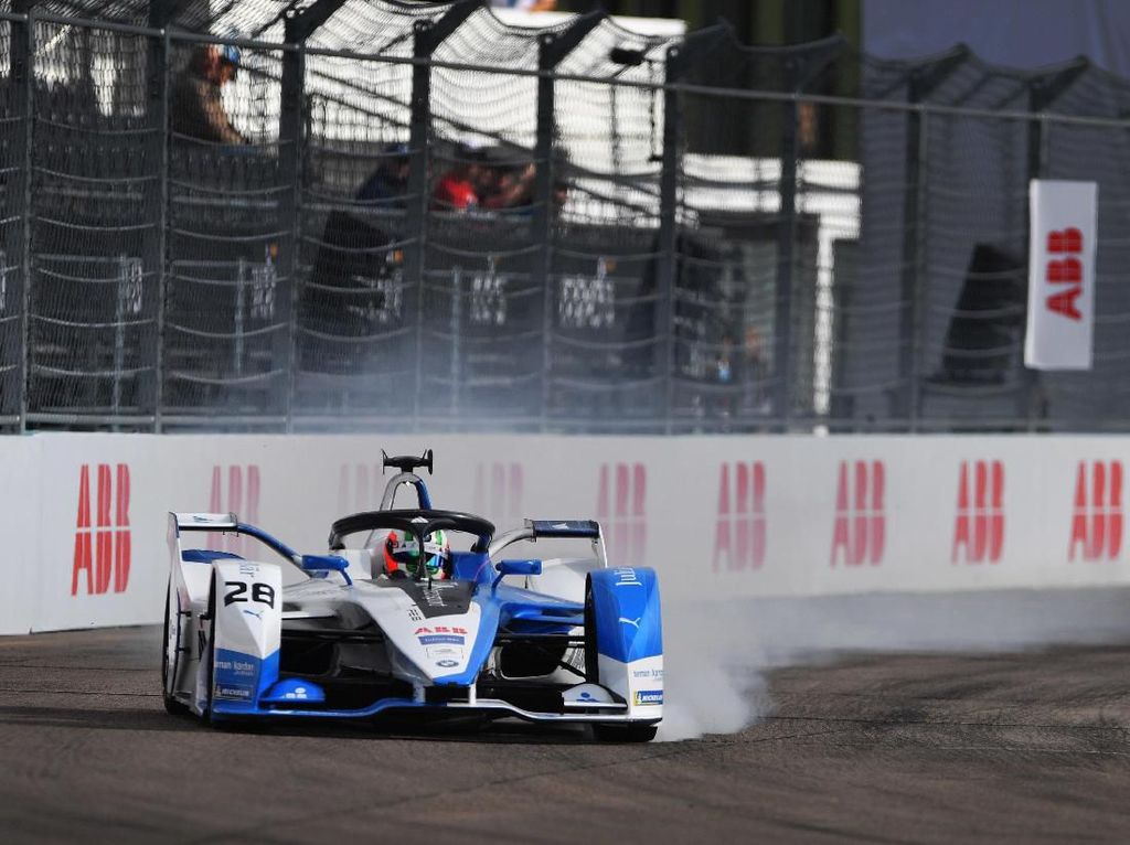 Tiga Pabrikan Raksasa Jerman Cabut, Maserati Baru Ikut Formula E Tiga Pabrikan Raksasa Jerman Cabut, Maserati Baru Ikut Formula E