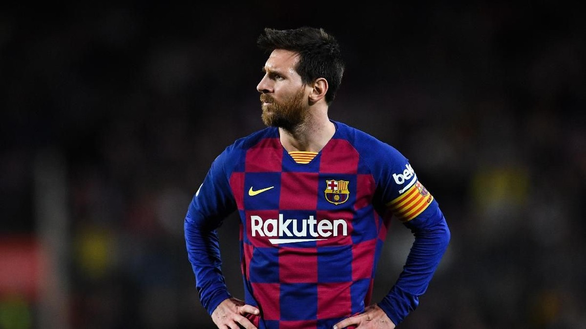 Lionel Messi dinilai marah karena peduli dengan situasi Barcelona. (Foto: David Ramos / Getty Images)