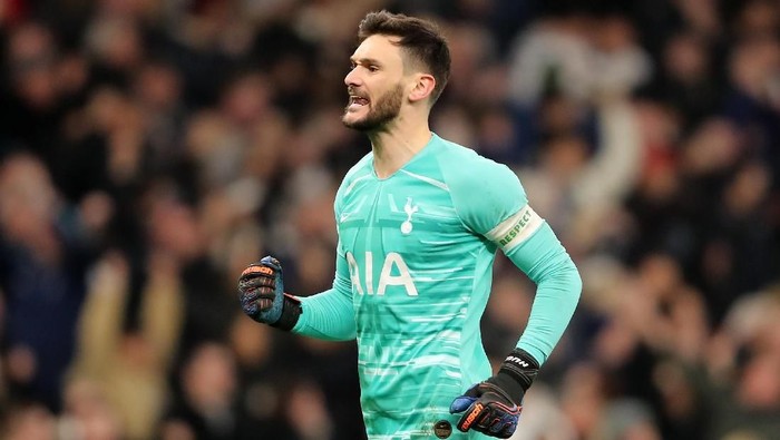 LONDON, ENGLAND - FEBRUARY 05: Hugo Lloris of Tottenham Hotspur celebrates his teams second goal during the FA Cup Fourth Round Replay match between Tottenham Hotspur and Southampton FC at Tottenham Hotspur Stadium on February 05, 2020 in London, England. (Photo by James Chance/Getty Images)