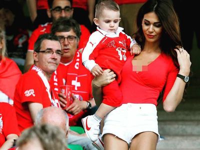 Foto: Model yang Jadi Kontroversi Setelah Sebut Banyak Pesepakbola Gay