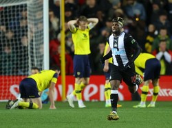 Jangan Ditiru! Suporter Pamer Alat Kelamin untuk Rayakan Gol