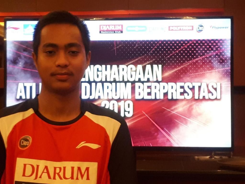 Rahmat Hidayat Si Juara Asia Junior Itu Ingin Ikuti Jejak Hendra Setiawan Rahmat Hidayat Si Juara Asia Junior Itu Ingin Ikuti Jejak Hendra Setiawan