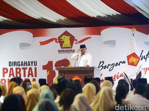 Canda Prabowo Tak Undang Jokowi ke HUT Gerindra: Kecil-kecilan, Malu