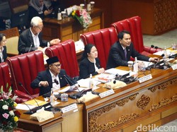 Tutup Masa Sidang DPR, Puan Beri Catatan Penanganan Corona untuk Pemerintah