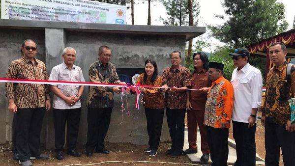 Penampungan Air untuk Warga Desa Ropoh