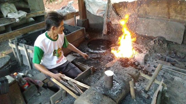 Sekuat Baja Penyepuhan Besi Dengan Media Air Garam Youtube