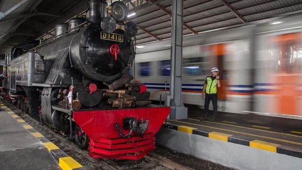 Bangga! Solo Punya Kereta Uap Buatan Jerman Lho