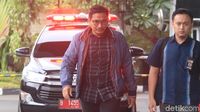 Gaya Bowo Sidik Saat Diperiksa KPK