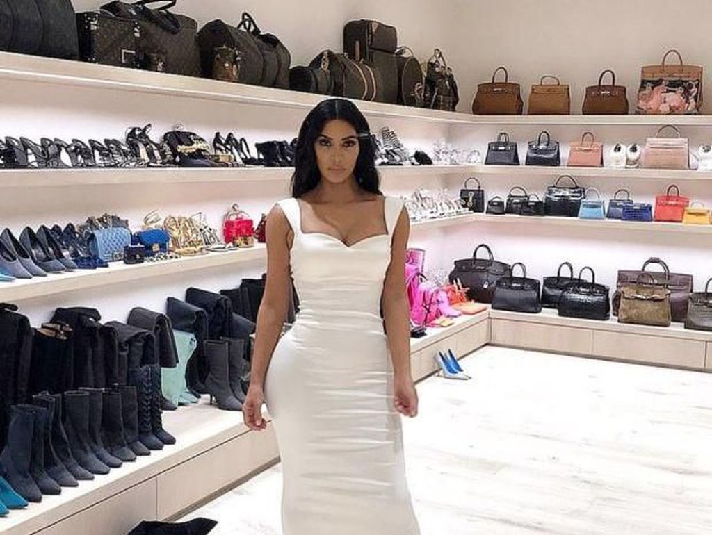 Kisah 7 Selebgram yang Kerampokan Setelah Pamer Kemewahan di Instagam Kisah 7 Selebgram yang Kerampokan Setelah Pamer Kemewahan di Instagam