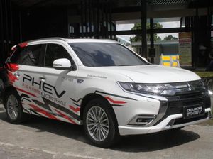 Mitsubishi Pilih Thailand untuk Produksi Outlander PHEV Rp 1 Miliaran