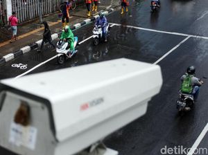 Kamera Tilang Elektronik Juga Dipasang di Tol Jakarta, Incar Mobil-mobil Ngebut Kamera Tilang Elektronik Juga Dipasang di Tol Jakarta, Incar Mobil-mobil Ngebut