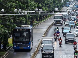 Dishub DKI Harap 70 Kamera e-TLE Tambahan Rampung Dipasang 31 Desember Dishub DKI Harap 70 Kamera e-TLE Tambahan Rampung Dipasang 31 Desember