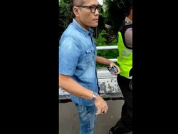 Pemobil yang Ajak Duel Polisi di Tol Angke Ditangkap