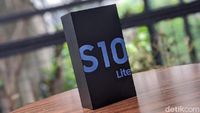 Unboxing Samsung Galaxy S10 Lite di Indonesia