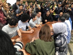 Bintang Milea Suara dari Dilan Sowan ke Ridwan Kamil