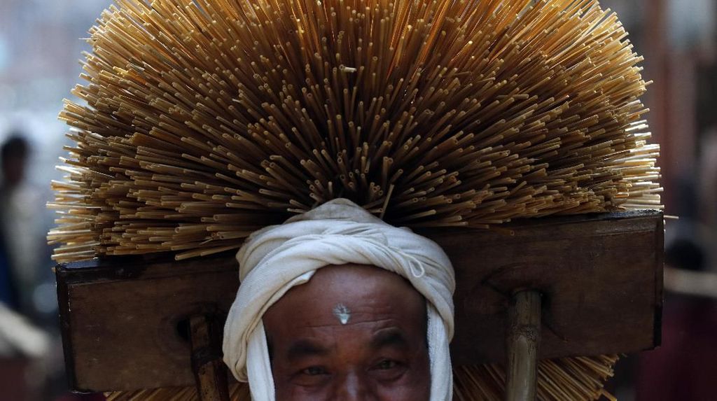 Tradisi Jerami Pembawa Berkah di Nepal